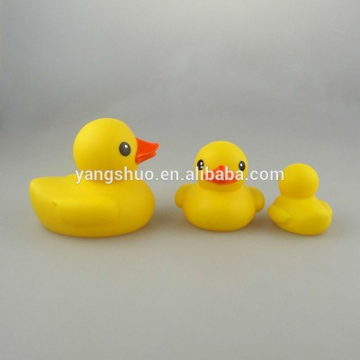 AEY1002 Cute baby bulk rubber ducks